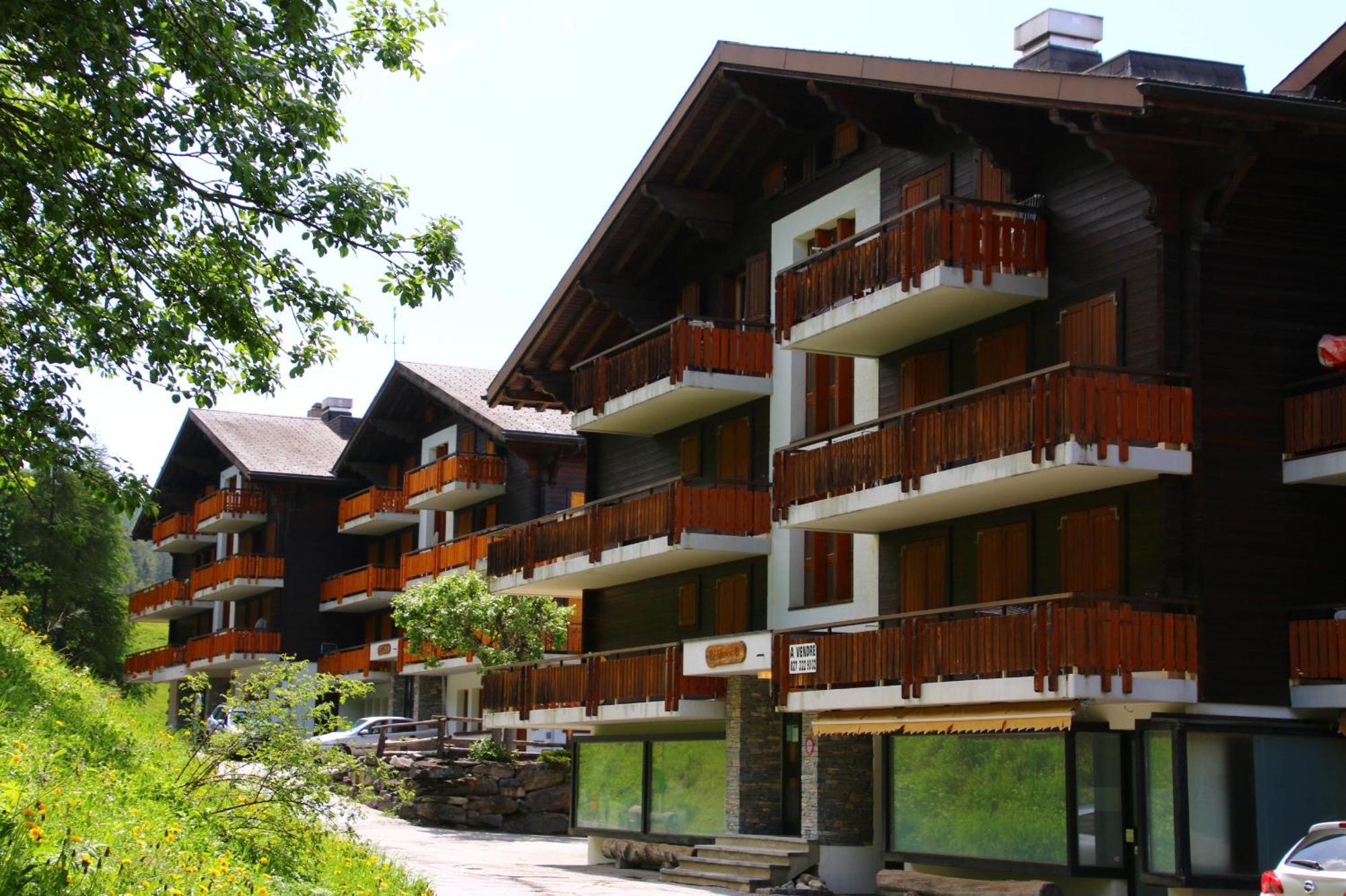 Agettes Mayens De L'Ours Mountain & Center Apartments By Alpvision Residences מראה חיצוני תמונה