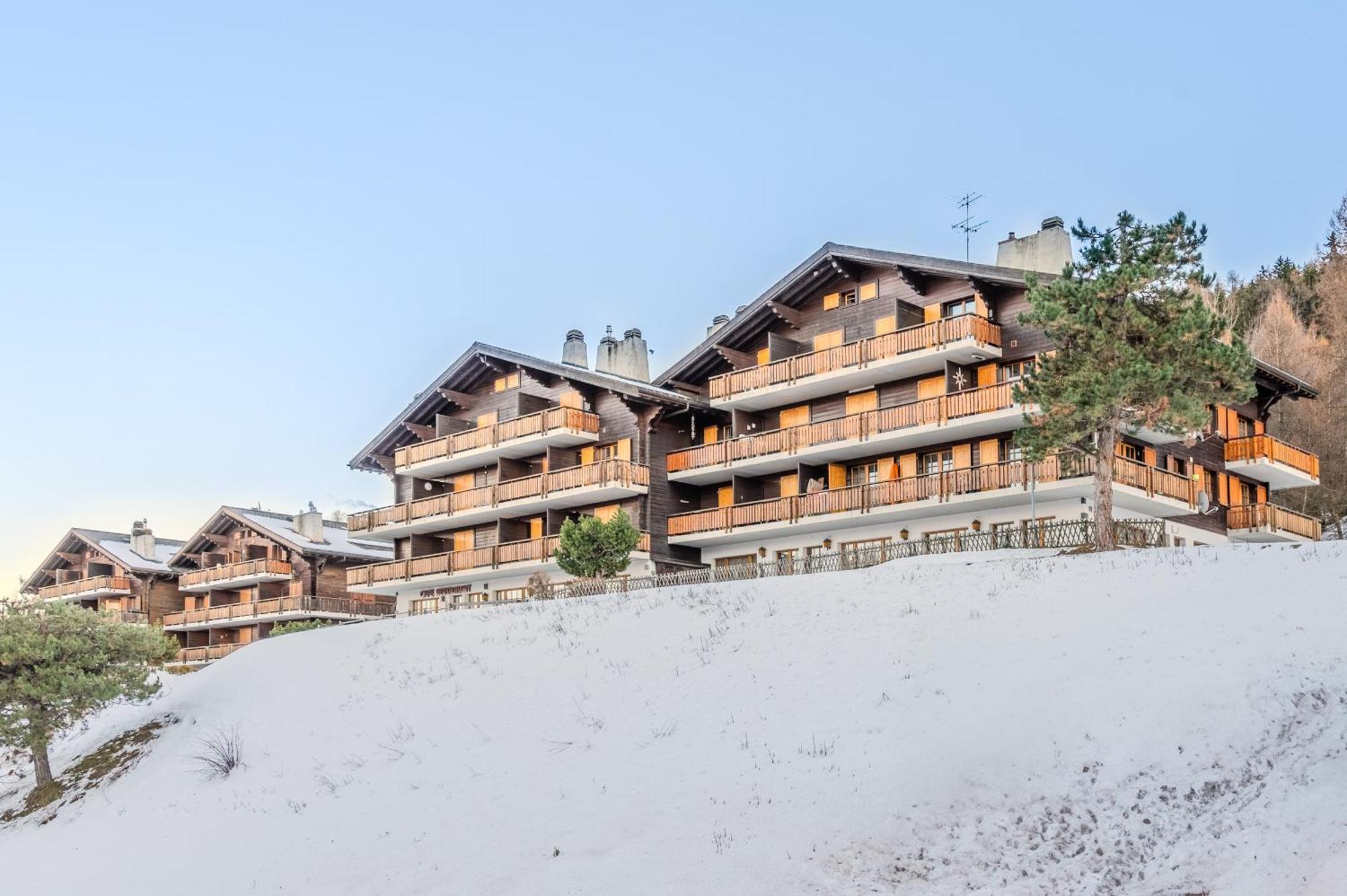 Agettes Mayens De L'Ours Mountain & Center Apartments By Alpvision Residences מראה חיצוני תמונה